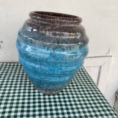 Accolay vase