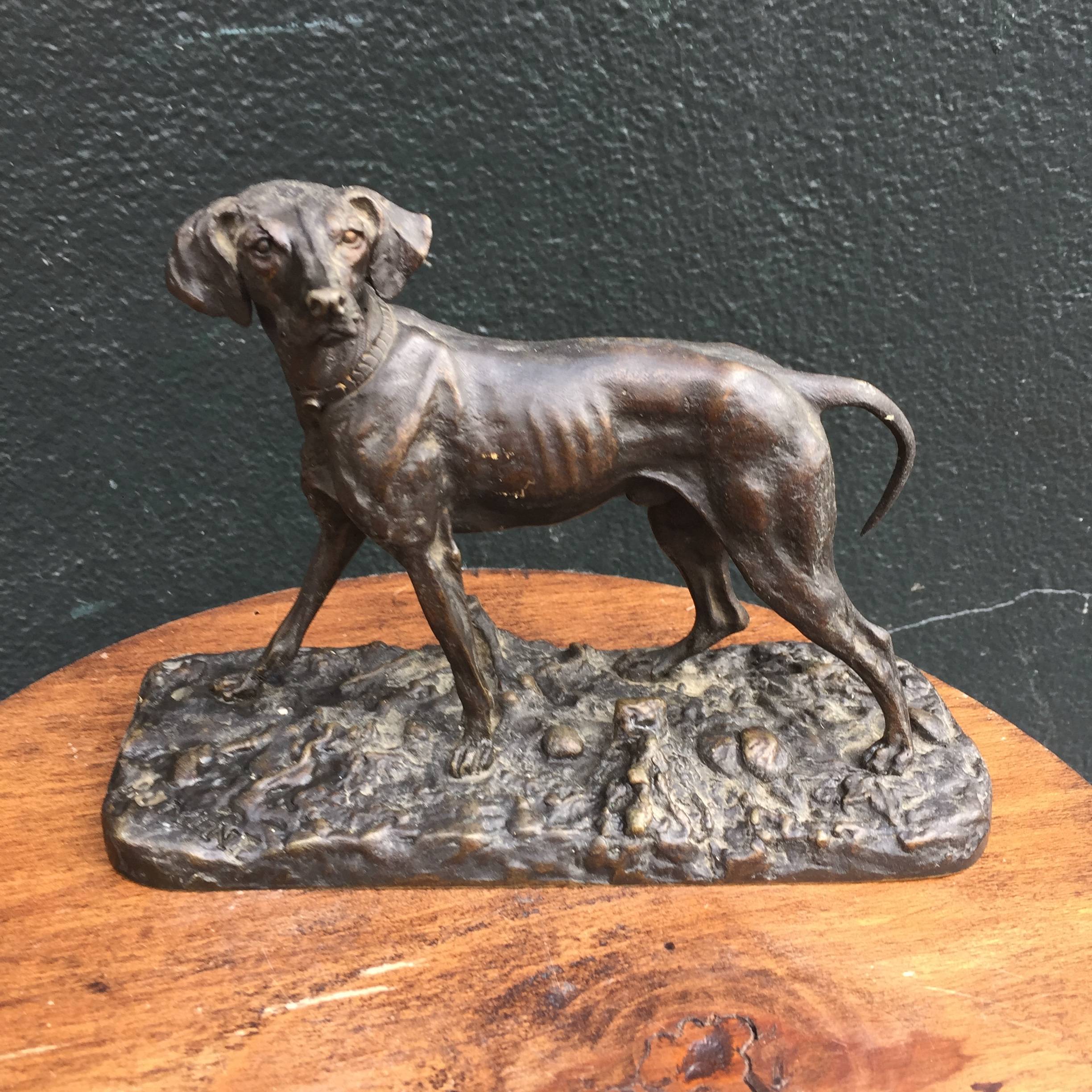 bronze chien MENE