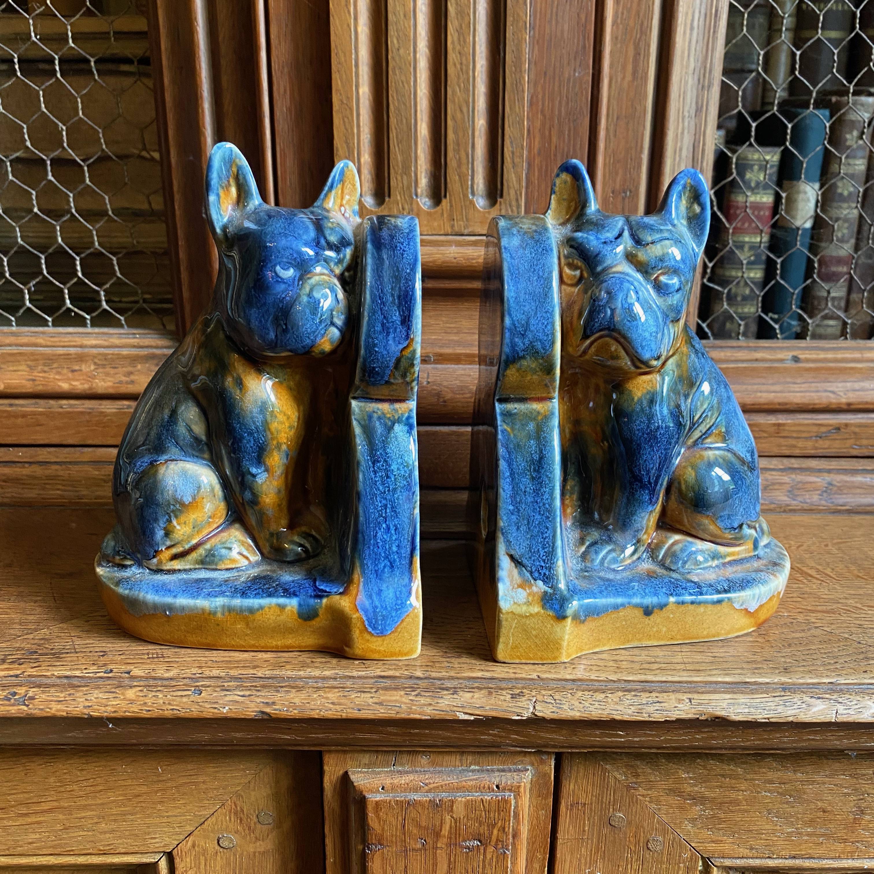 serre livres bouledogue