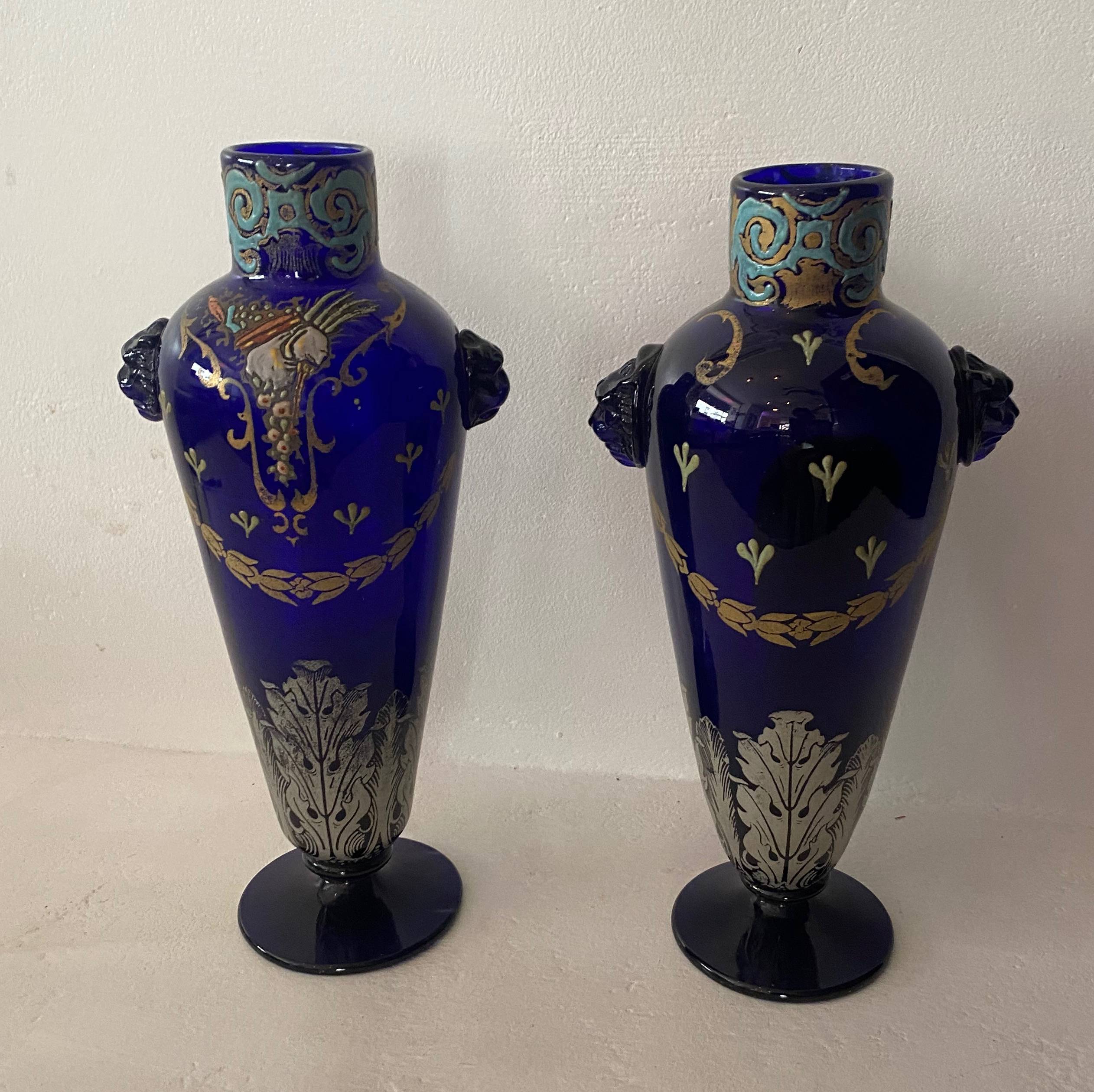 paire vase verre bleu émaillé