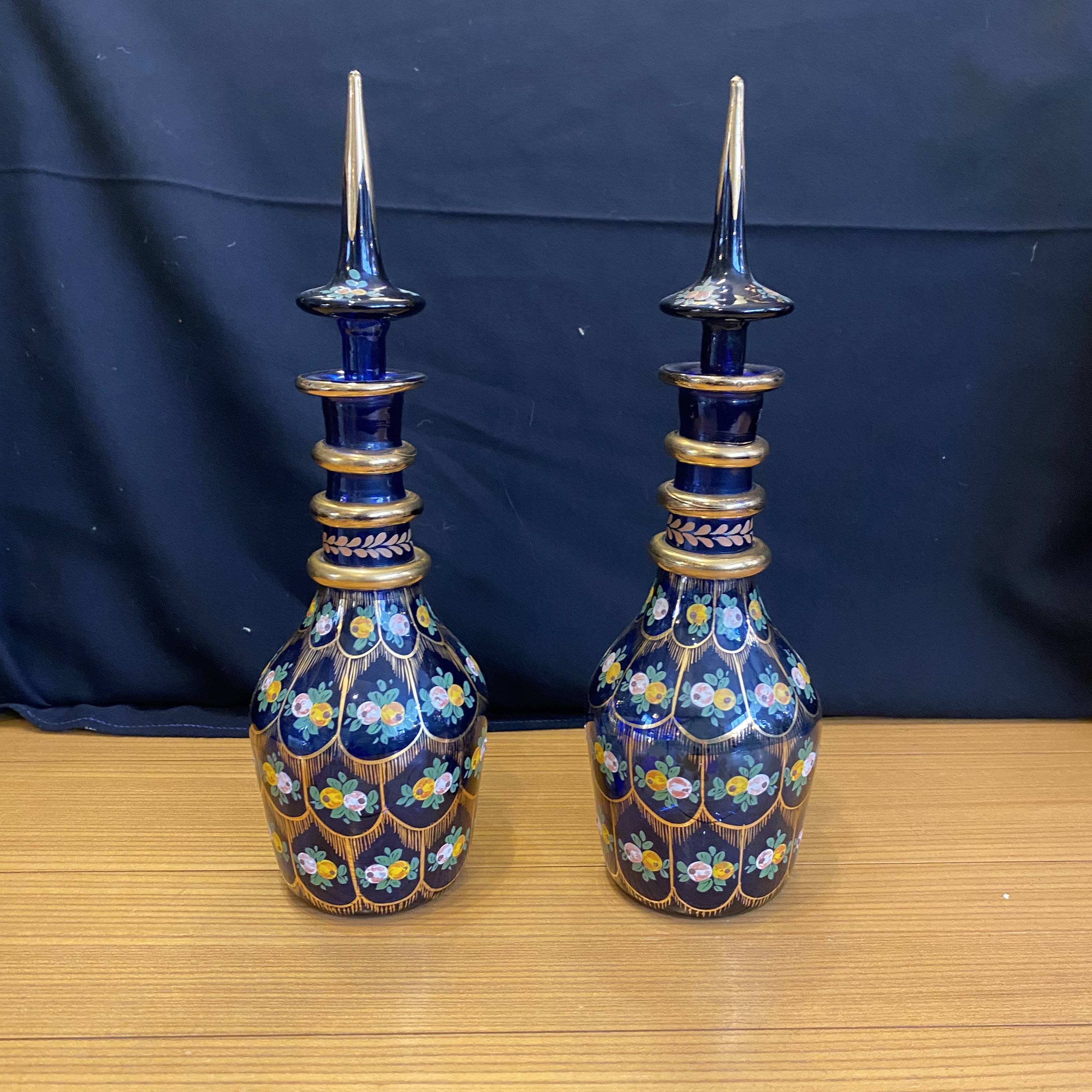 paire carafes peintes paire carafes peintes